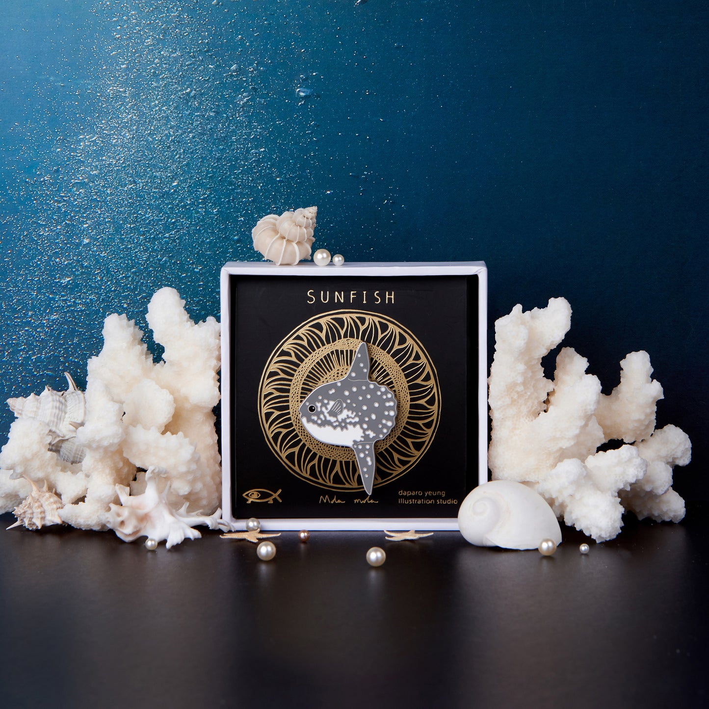 daparo Enamel Pins "Sunfish & Moonfish"