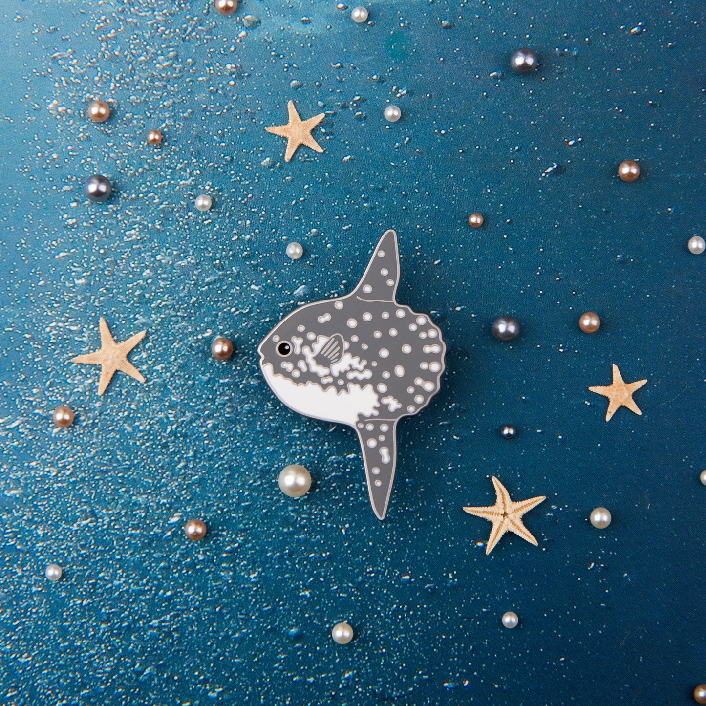 daparo Enamel Pins "Sunfish & Moonfish"
