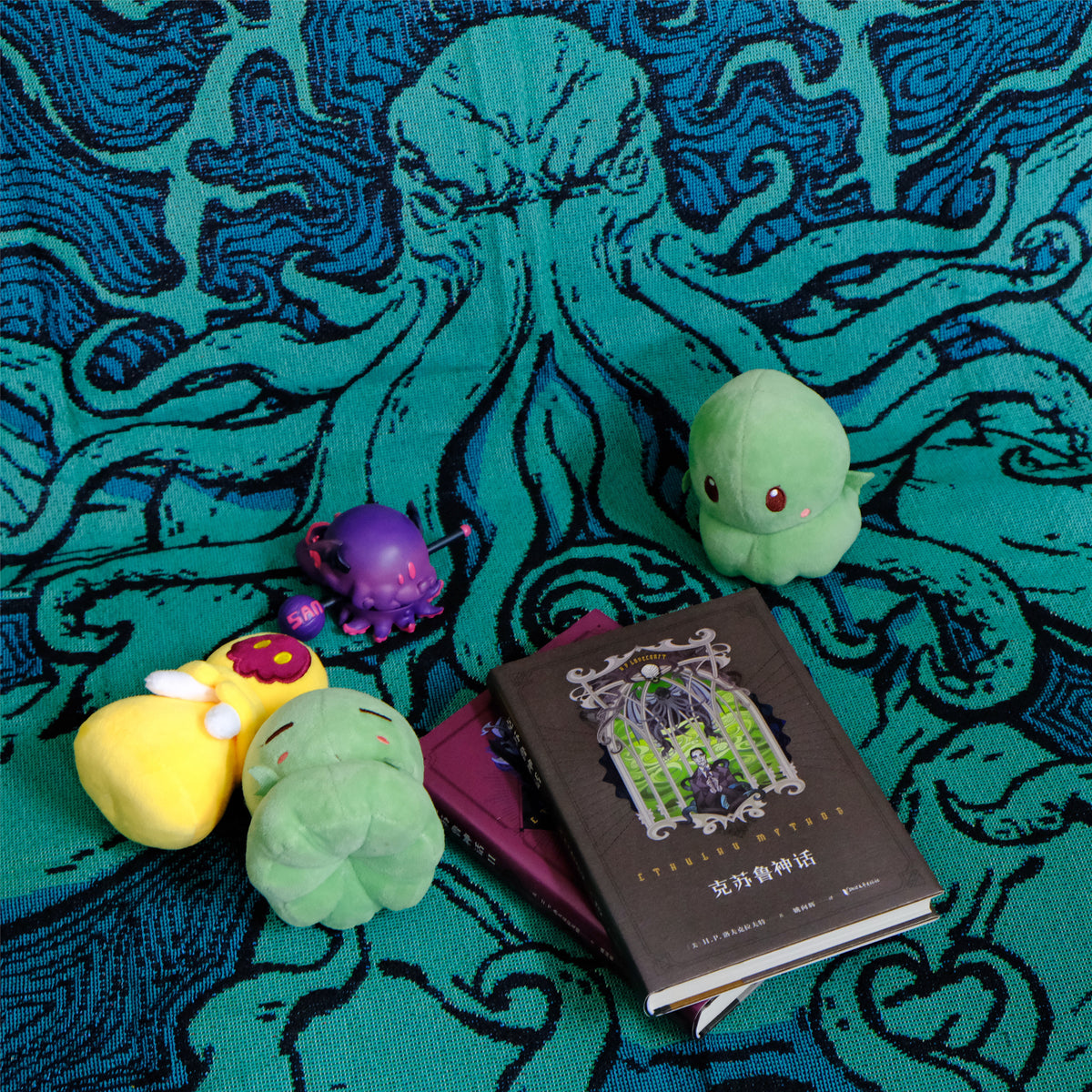 Heralds of the Unseen Cthulhu Mythos Art Blankets