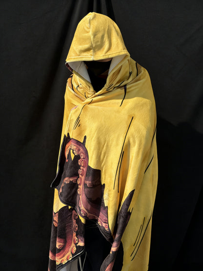 The King in Yellow Hooded Blanket & Matching Pet Cape