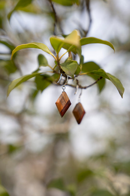 Leaf Shaped Wooden Necklaces & Earrings by LEYIN