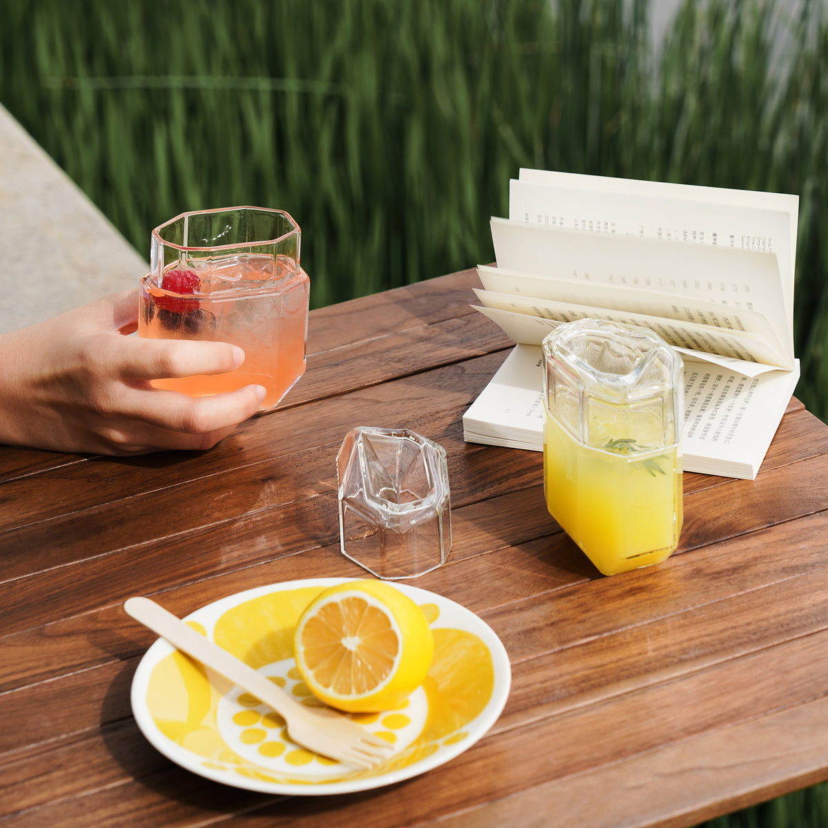 Glacier Drinking Glass (Clear)