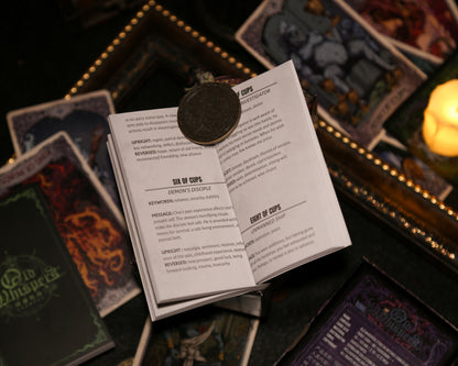 Cthulhu Mythos Comicology (Old Whispers) Tarot