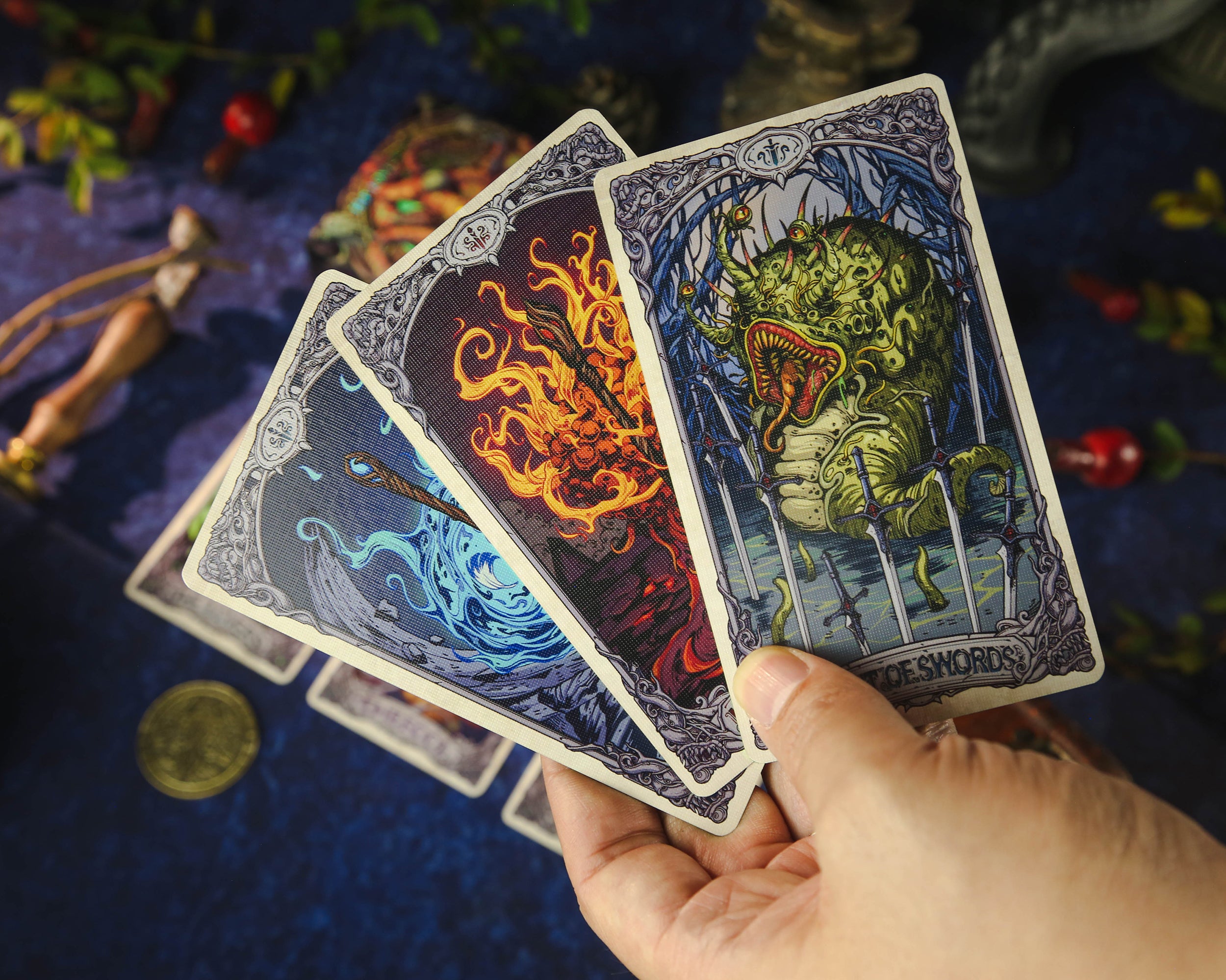 Caves of Koilos 4枚セット Cthulhu Mythos Comicology (Old Whispers) Tarot – Vermilion Collection